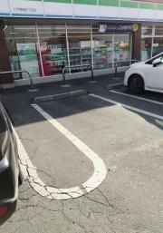 ファミリーマート　八戸根城五丁目店