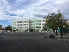 上白根小学校