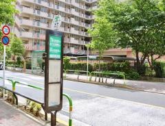 「はなみずき通り中央」バス停留所