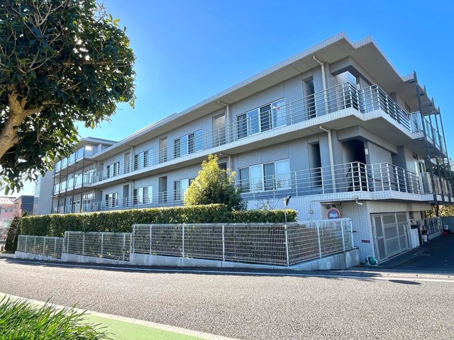 介護老人保健施設　高齢者ケアセンターのぞみ 建物全景