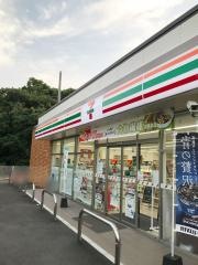 セブンイレブン　八幡本城バイパス店