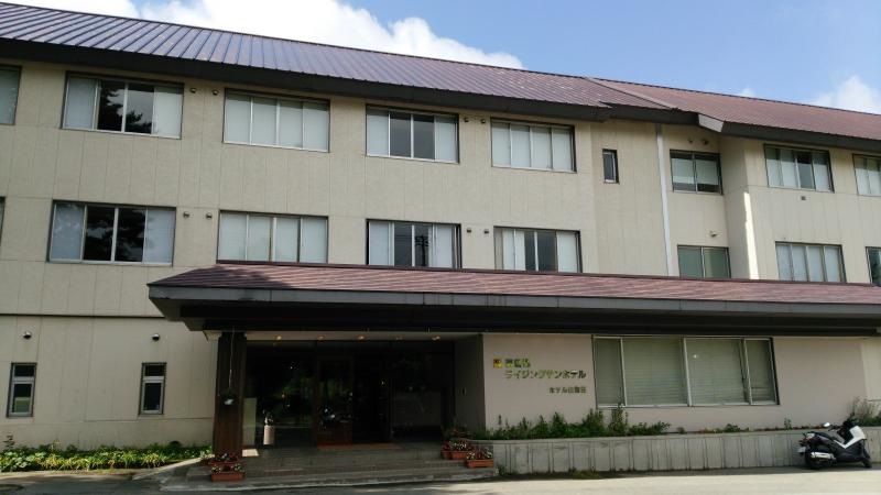 ホテル入り口
