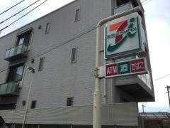 セブンイレブン　尼崎上坂部3丁目店