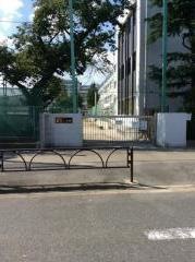 世田谷区立用賀中学校