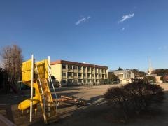 座間小学校