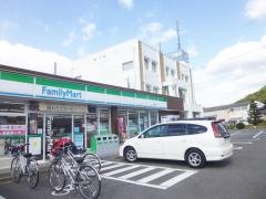 ファミリーマート　美濃上条店