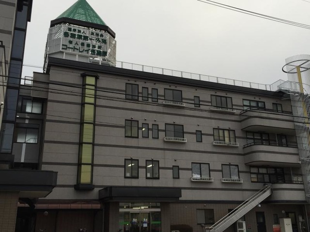 コートレイ各務原 建物全景