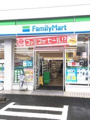 ファミリーマート　鈴鹿寺家五丁目店