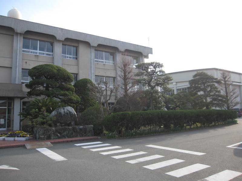 富岡小学校