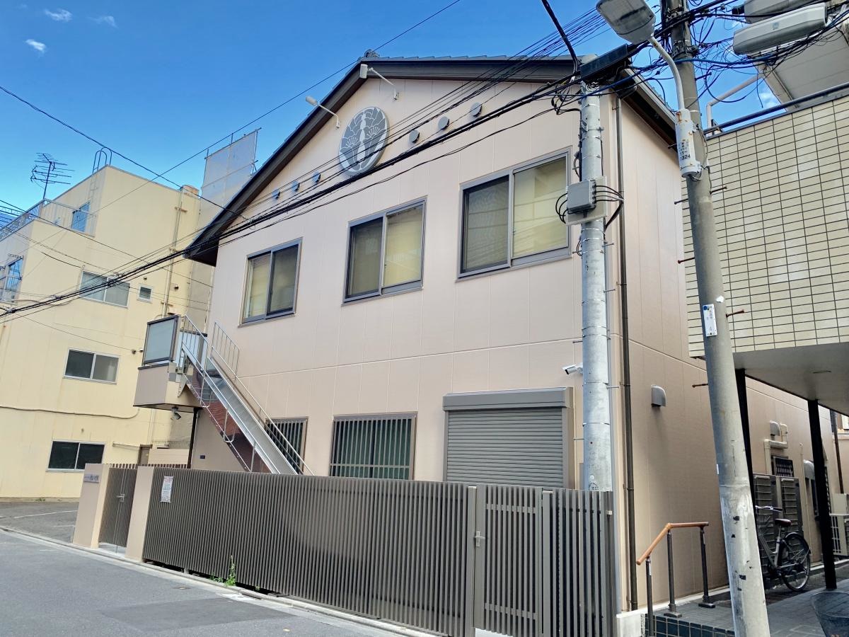 共生保育園の建物正面外観全景