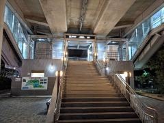 「小幡緑地(ゆとりーと)」バス停留所