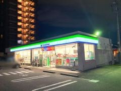 ファミリーマート　守山小六町店