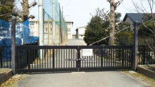 県小学校