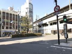 「新城駅前(南口)」バス停留所