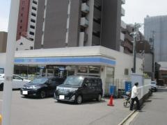 ローソン　東区泉三丁目店