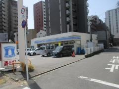 ローソン　東区泉三丁目店