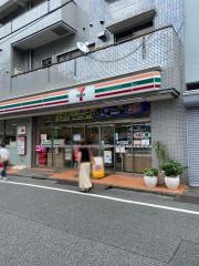 セブンイレブン　新宿東五軒町店