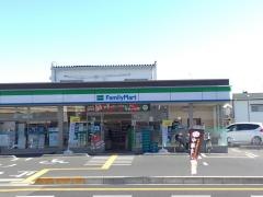 ファミリーマート　上尾富士見二丁目店