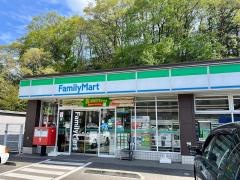 ファミリーマート　川平一丁目店