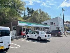 ファミリーマート　川平一丁目店