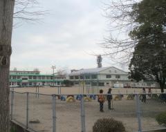 亀山小学校