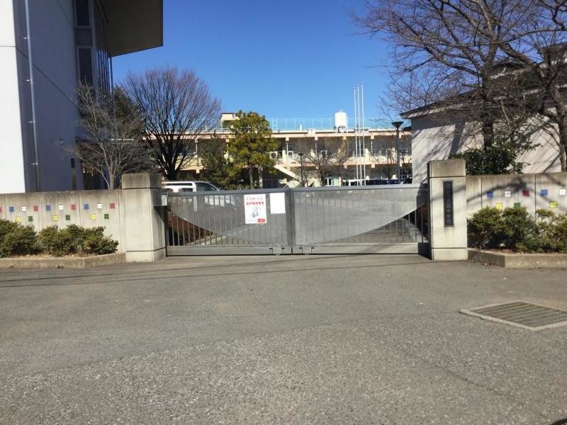 狭山市立西中学校 正門