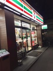 セブンイレブン　小平創価高校前店