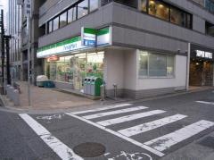 ファミリーマート　柳屋加納町二丁目店