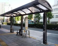 「第六小学校」バス停留所