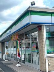 ファミリーマート　知立堀切店