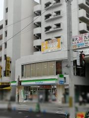 ファミリーマート　春日原駅前店