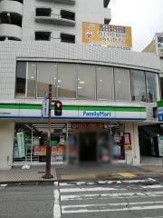 ファミリーマート　春日原駅前店