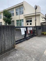 共成小学校