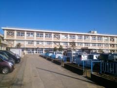 符津小学校