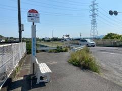 「新石坂」バス停留所