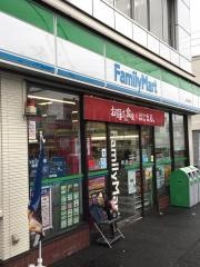 ファミリーマート　川越市駅前店