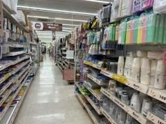 ワッツウィズ　堀南ニシナ店