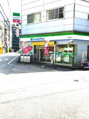 ファミリーマート　廿代橋店