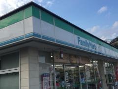 ファミリーマート　越谷大房店