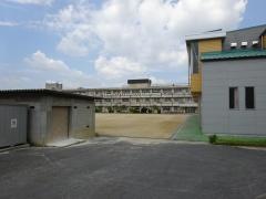 櫟本小学校