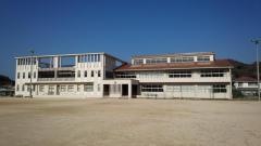 大古小学校