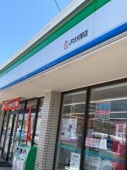 ファミリーマート　大村駅前店