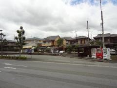 「白庭台住宅」バス停留所