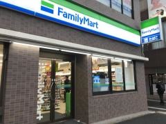ファミリーマート　八幡西折尾３丁目店