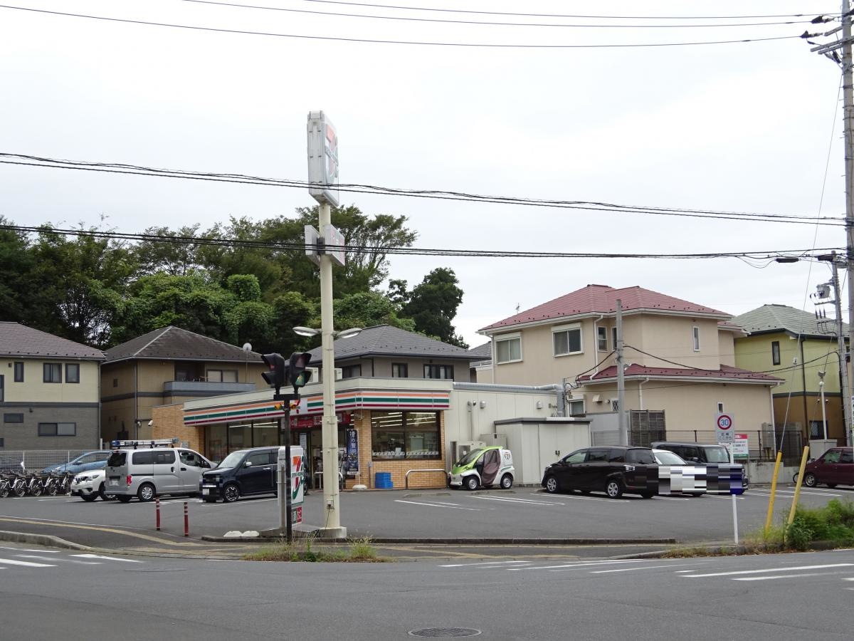 セブンイレブン　千葉瑞穂の杜店です。