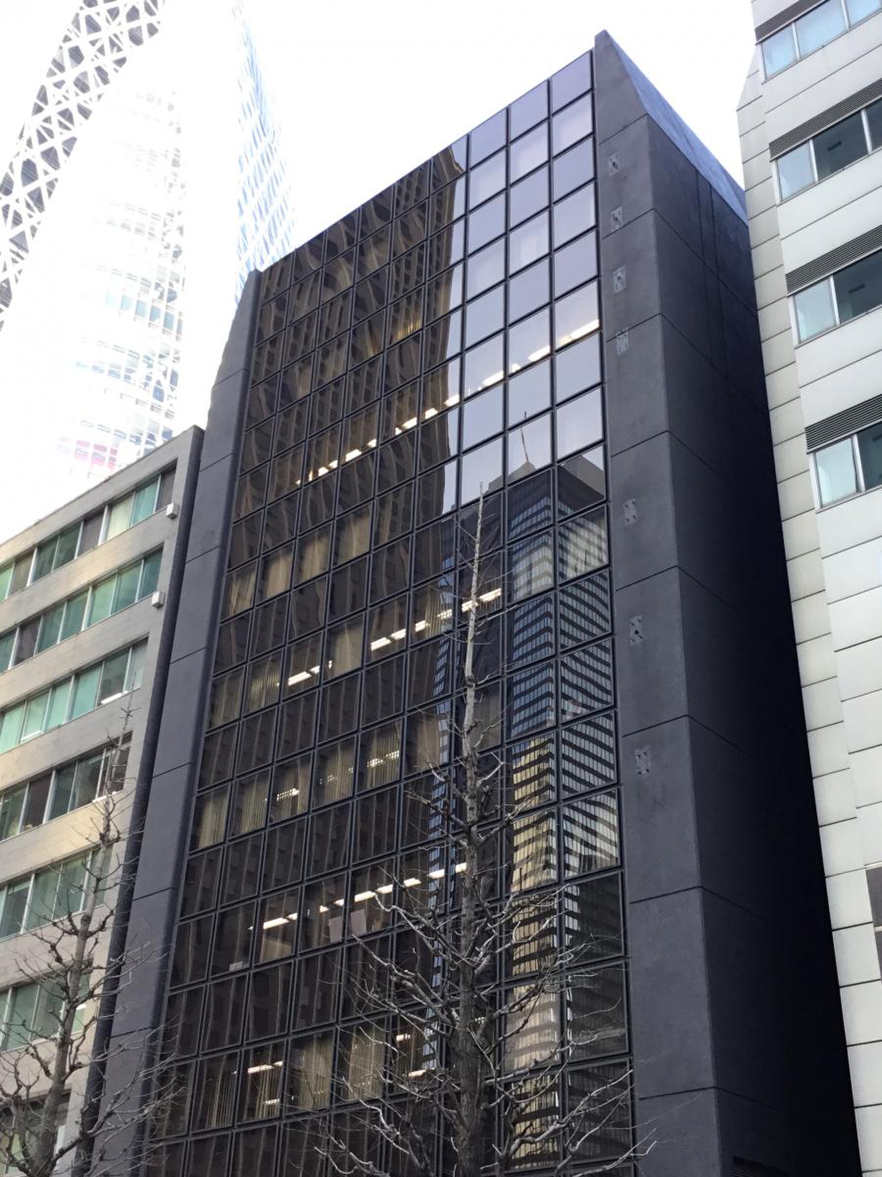 小田急電鉄の現在地｜新宿再開発と株価・年収・採用の真相を徹底追跡