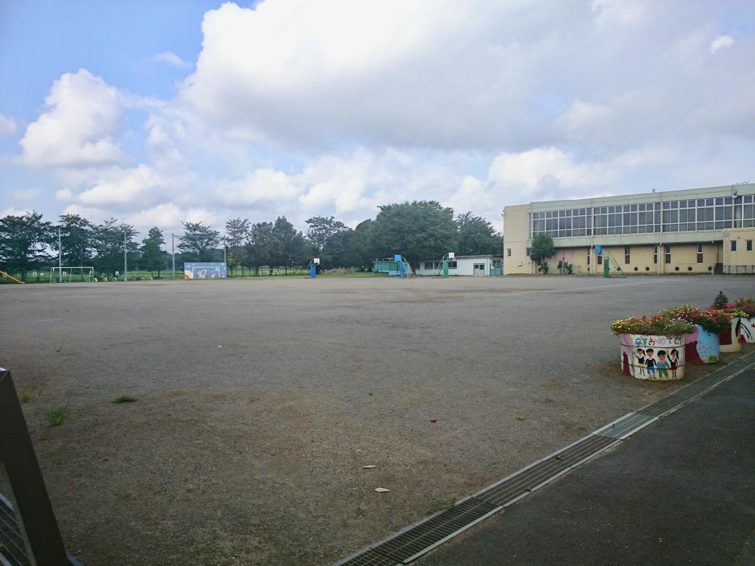 水谷 東 小学校