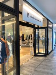 ＵＮＩＴＥＤ　ＡＲＲＯＷＳ　Ｏｕｔｌｅｔ　横浜店