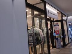 ＵＮＩＴＥＤ　ＡＲＲＯＷＳ　Ｏｕｔｌｅｔ　横浜店