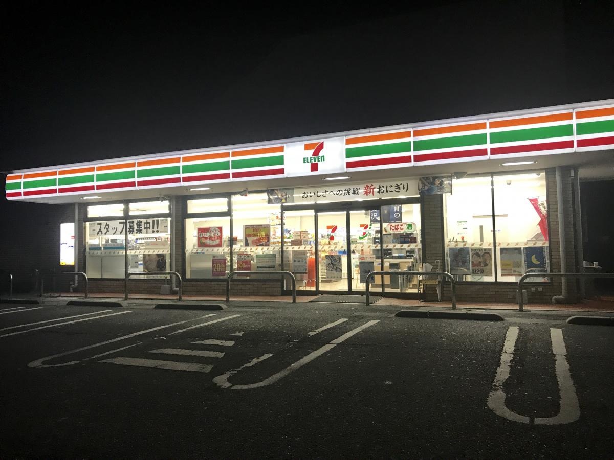 セブンイレブン　甲良尼子店